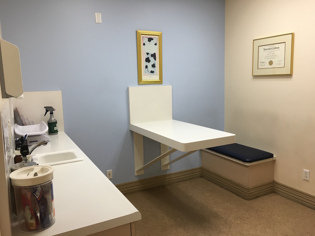 Exam Room of Cameron Veterinary Hospital